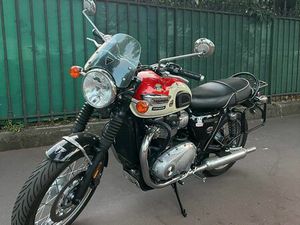 TRIUMPH BONNEVILLE T100