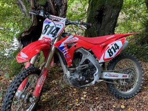 ② 250R CRF HONDA