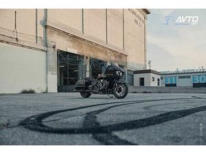 INDIAN CHALLENGER POWER PLUS DARK HORSE BLACK CRYSTAL