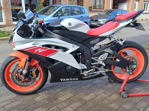 ② YAMAHA R6 ANNÉE 2006 RJ11