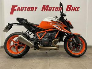 KTM - 1290 SUPER DUKE R