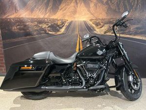 HARLEY-DAVIDSON FLHRXS ROAD KING SPECIAL WINTERDEAL VORFÜHRER