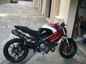 DUCATI MONSTER 796