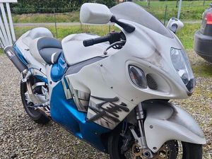 SUZUKI HAYABUSA 1300 R