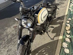 DUCATI SCRAMBLER 1100