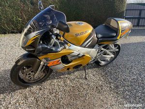 GSXR 750 SRAD