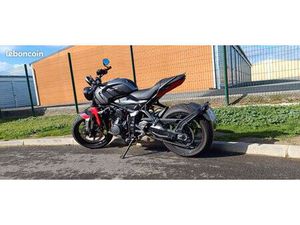 TRIUMPH TRIDENT 660 A2