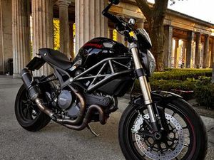 DUCATI MONSTER 1100 EVO