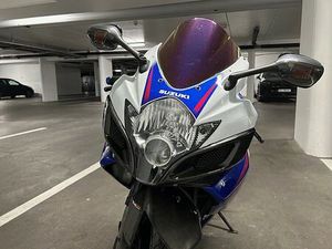 SUZUKI GSX-R 750