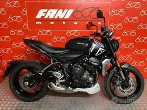 TRIUMPH TRIDENT 660 -