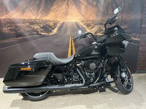 HARLEY-DAVIDSON FLTRX ROAD GLIDE WINTERDEAL VORFÜHRER