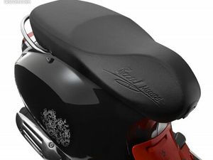 VESPA PRIMAVERA 125 – DISNEY MICKEY MOUSE