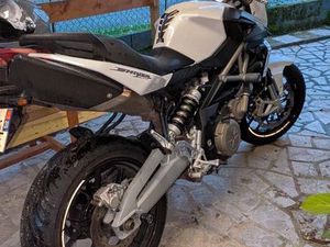 APRILIA 750