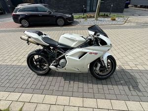 DUCATI 848