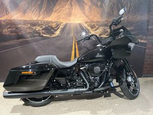 HARLEY-DAVIDSON FLTRX ROAD GLIDE WINTERDEAL VORFÜHRER
