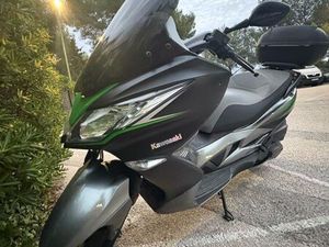 SCOOTER KAWASAKI J300 RÉVISÉ 9300KM