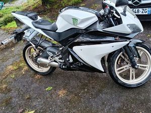 YAMAHA YZF R 125