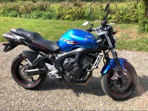 YAMAHA FZ6