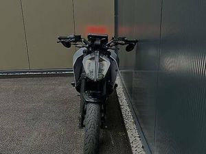 KTM DUKE 125