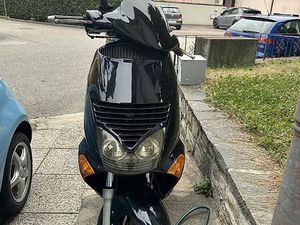 LEONARDO APRILIA 125 CANTON TESSIN -