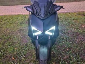 YAMAHA - X MAX