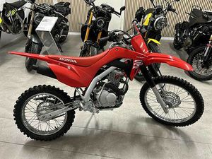HONDA CRF125F 2025 - PENT BRUKT