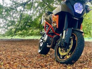 KTM 990 SM T – SUPERMOTO TRAVEL I TOPPSKICK!