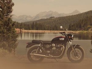 TRIUMPH BONNEVILLE T100 *NYHET!*