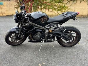 TRIUMPH STREET TRIPLE 765 RS