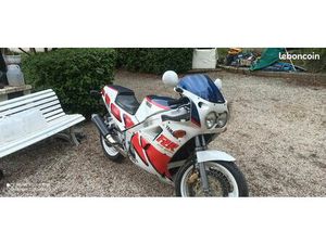 MOTO YAMAHA GENESIS 2LE