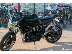FAZER 600 CAFÉ RACER A2