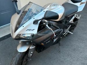 YAMAHA R1 2002