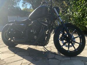 HARLEY DAVIDSON IRON 883