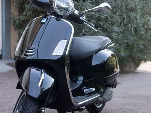 VESPA GTS SUPER 125 – ANNÉE 2025 – ÉTAT IMPECCABLE