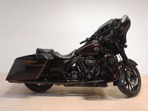 HARLEY-DAVIDSON STREET GLIDE CVO