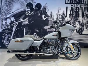 HARLEY-DAVIDSON ROAD GLIDE 117 PRISSÄNKT & 3,95% RÄNTA