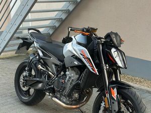 KTM DUKE 790 2024
