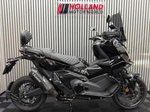 HONDA X-ADV 750 2025 BLACK ON BLACK XADV X ADV AKRAPOVIC — MOTOREN | HONDA — MARKTPLAATS
