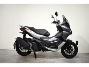 APRILIA SR GT 125 | MAT GRIJS | € 1000,- KORTING — SCOOTERS | APRILIA — MARKTPLAATS