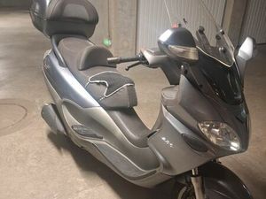 PIAGGIO X9 200