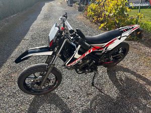 RIEJU MRT 50 SM LOW MOTEUR ET KIT CHAINE NEUF GARANTIE FÉVRIER 26