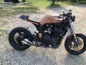 SUZUKI 1200 BANDIT CAFÉ RACER