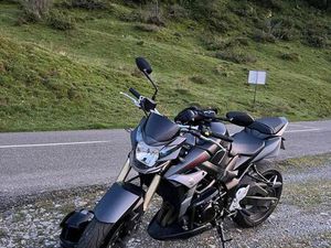 SUZUKI GSR 750 FULL 106CH