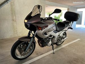 MOTO TDM YAMAHA