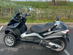 PIAGGIO MP3 400 LT IE – 2009 – TRÈS BON ÉTAT – 18 069 KM