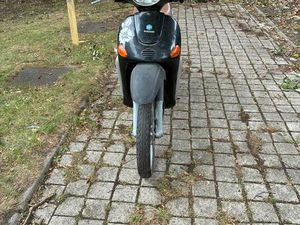 ② SCOOTER PIAGGIO LIBERTY 50 CC