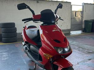 APRILIA SR 50 CM3, 2001 GOD.