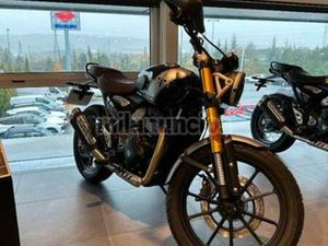 TRIUMPH - SCRAMBLER 400 X