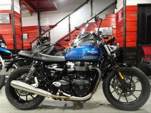 TRIUMPH - STREET TWIN