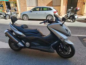 YAMAHA - TMAX